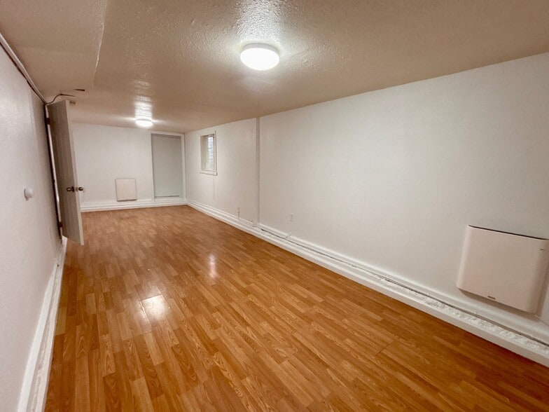 Building Photo - 1941 Chestnut St