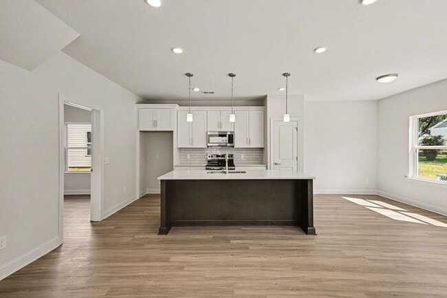 Building Photo - Brand New 4BD/2.5BA Home in Mooresville!