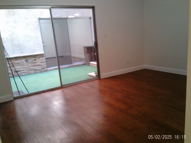 Building Photo - 3200 El Encanto Ct