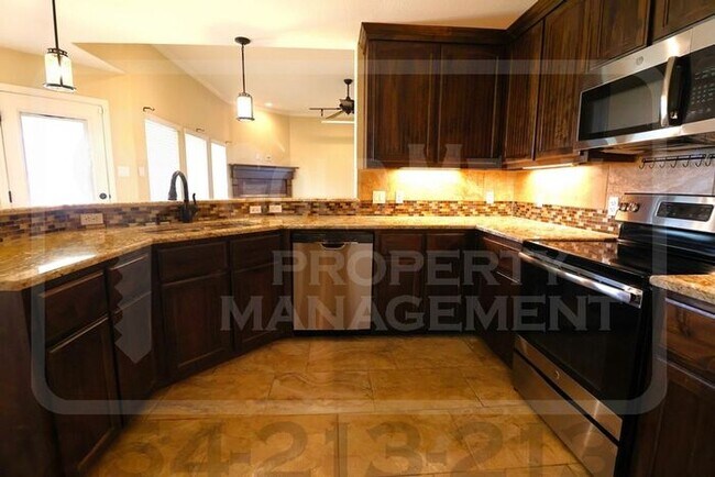 Building Photo - 6009 Cordillera Dr