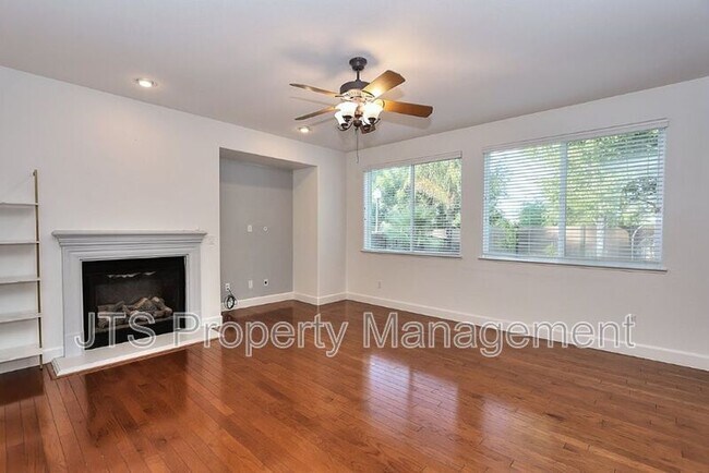 Building Photo - 5602 Jerry Litell Way