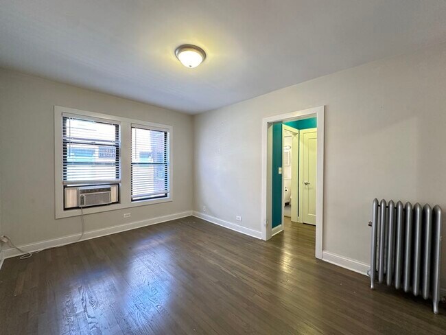 Building Photo - 2641 N Spaulding Ave