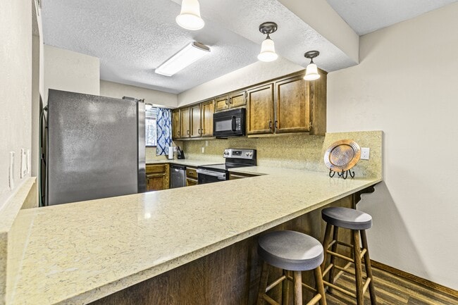 Building Photo - 214 Metz Dr