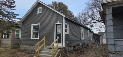 Building Photo - 1610 15th Ave