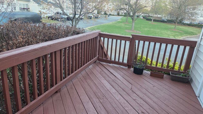 Building Photo - Updated 2 Bed, 2.5 Bath Townhome | Prime Lake Norman Location