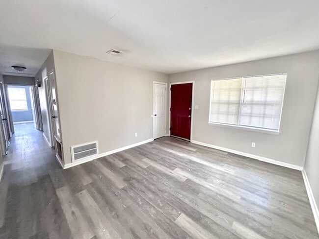 Building Photo - 3218 Teton Dr NW