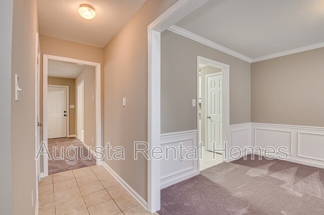 Building Photo - 4866 Orchard Hill Dr