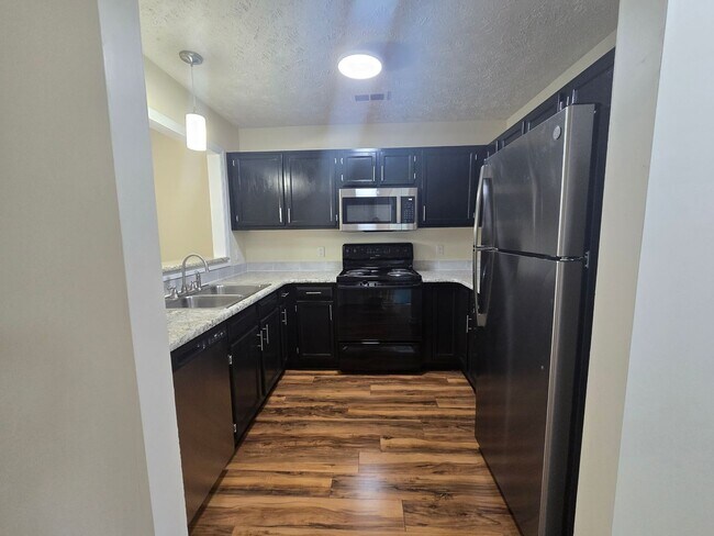 Building Photo - 3411-C Lainey Dr ~ McPherson Green