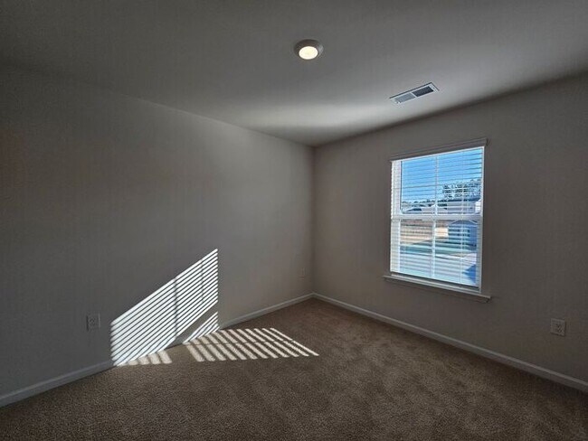 Building Photo - 122 Shumard Ct