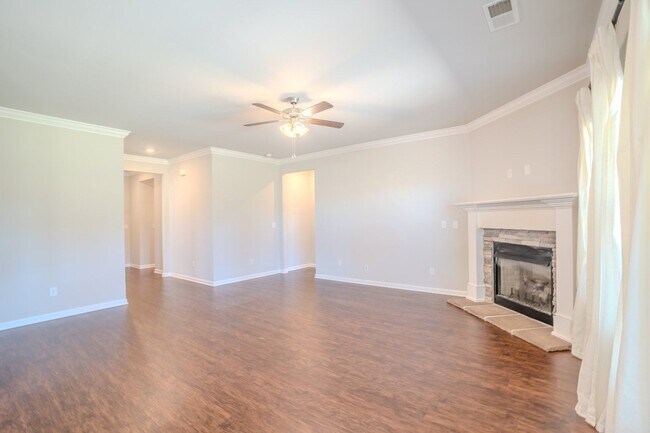 Building Photo - 14145 Lannister Ln