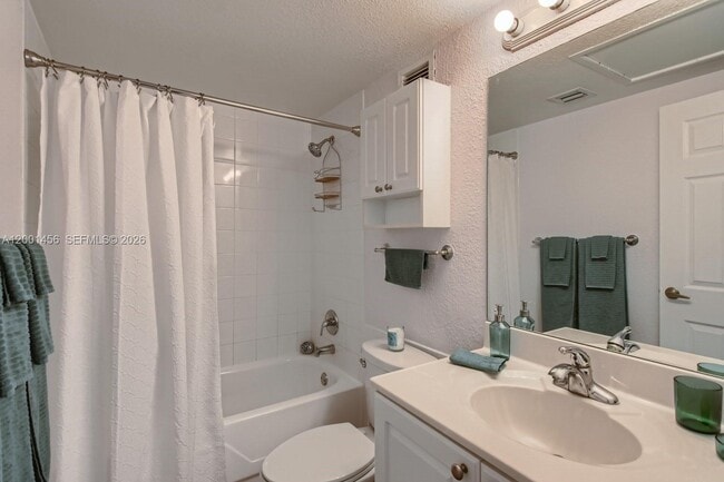 Building Photo - 2501 S Ocean Dr