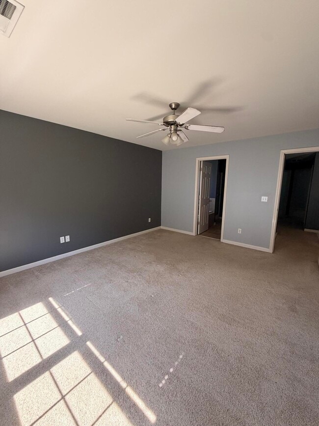Building Photo - 2904 Mahala Ln