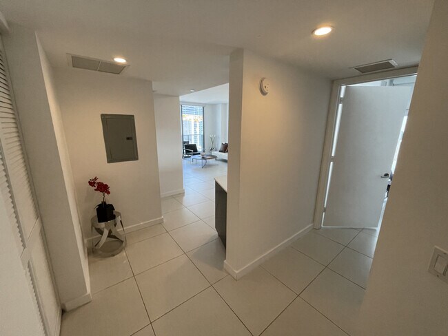 Building Photo - 2001 S Biscayne Blvd