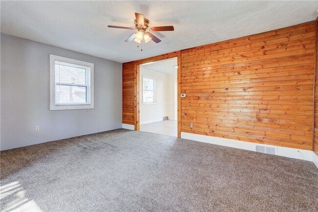 Building Photo - 304 Zuber Rd