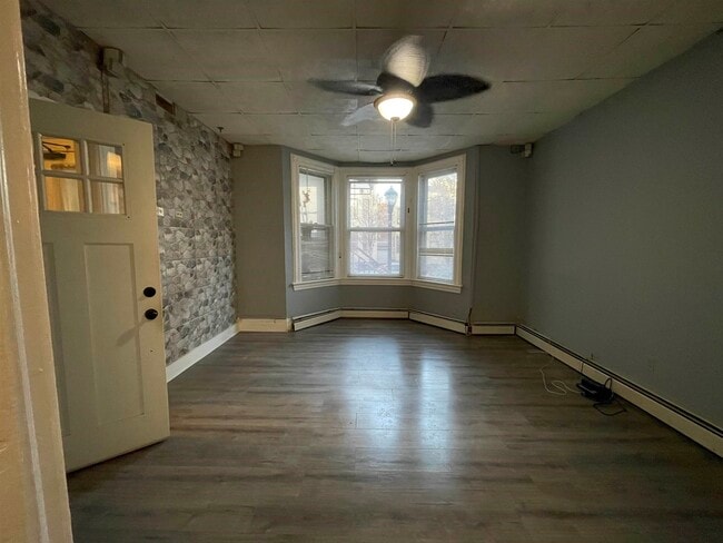 Building Photo - 313 49th St