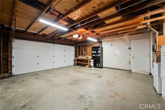 Building Photo - 2371 Northpark St