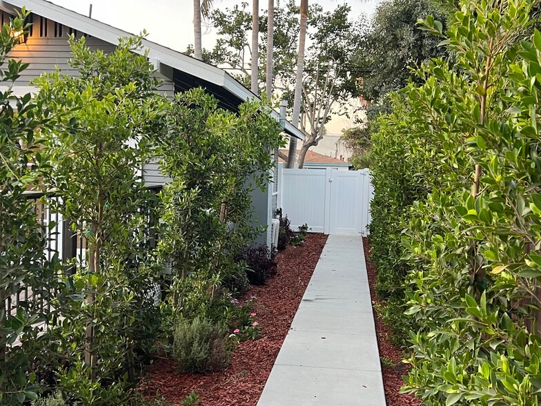 Building Photo - 1234 E Florida St