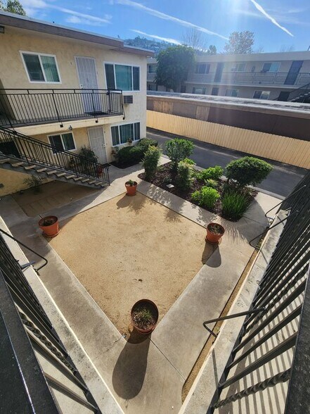 Building Photo - 4419 Rosebud Ln