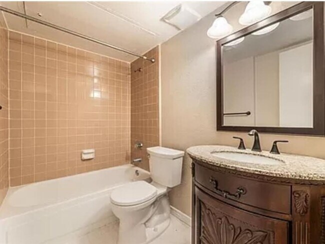 Building Photo - 3105 Boxwood Ln