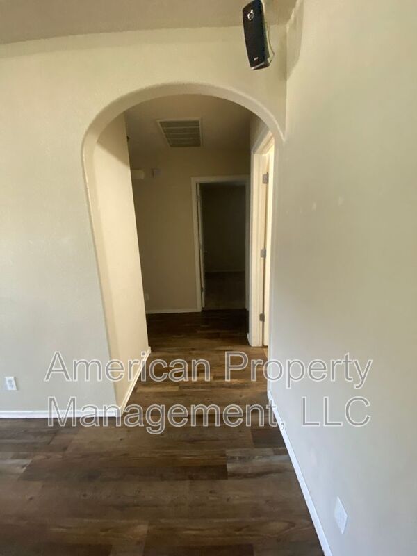 Building Photo - 4113 W 105th St S