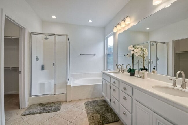 Building Photo - "Spacious FURNISHED  4-Bedroom Retreat in Rancho Carrillo Carlsbad: 2.5 Baths & 2,113 Sq. Ft. of ...