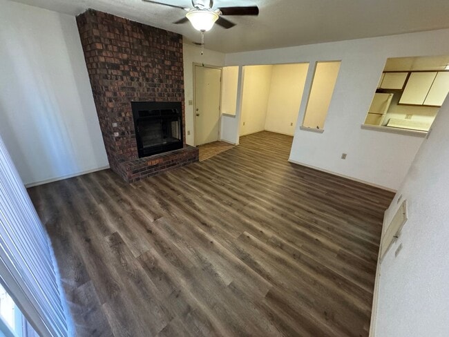 Building Photo - 2 bedroom one bath at Cedar Hills in Ozark...