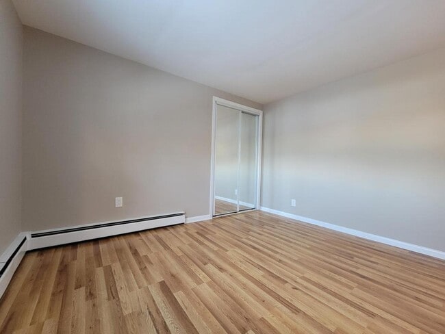 Building Photo - 67 Plum St