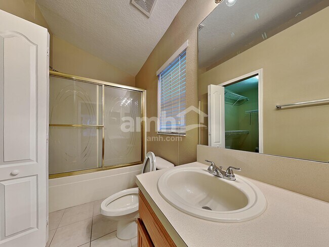 Building Photo - 2722 Billingham Dr