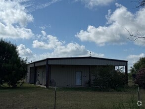 Building Photo - 1490 School Dr