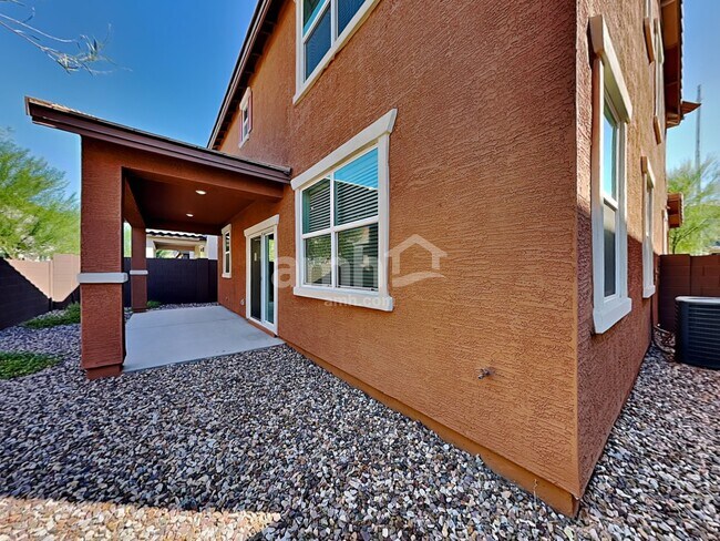 Building Photo - 670 W Laredo Ave
