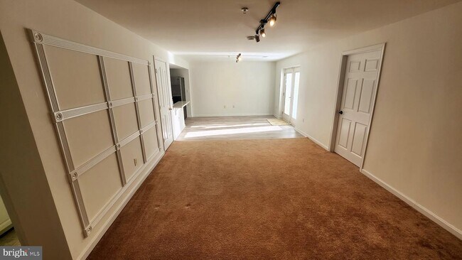 Building Photo - 12327 Eugenes Prospect Dr