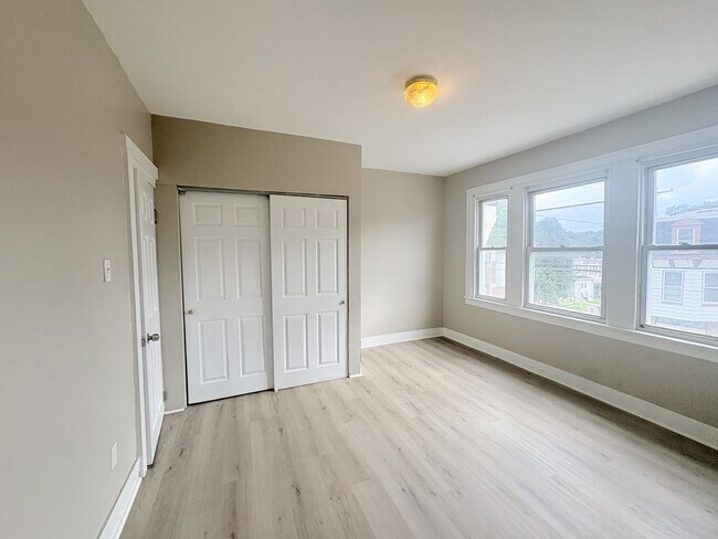 Building Photo - 5303 Magnolia St