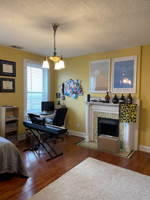 Building Photo - 462 King Ave