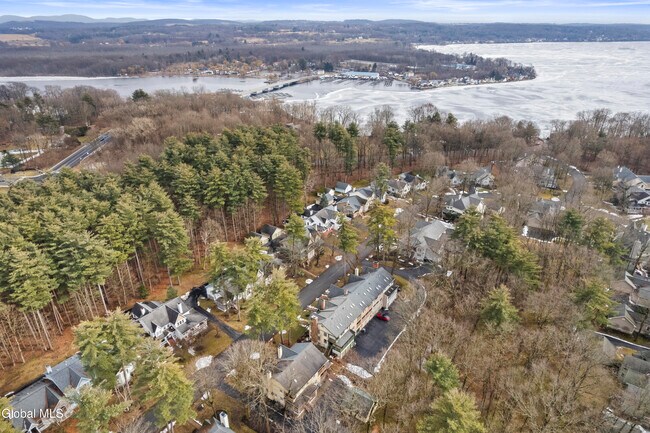 Building Photo - 19 Sarazen St