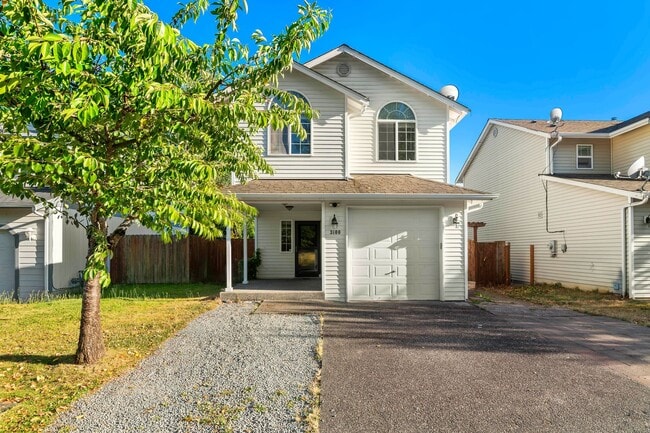 Building Photo - 3 Bedroom, 2.5 Bathroom 2 Story House