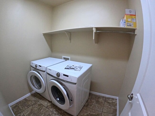 Building Photo - 7518 Sierra Bella Pl