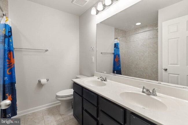 Building Photo - 16013 Haygrath Pl