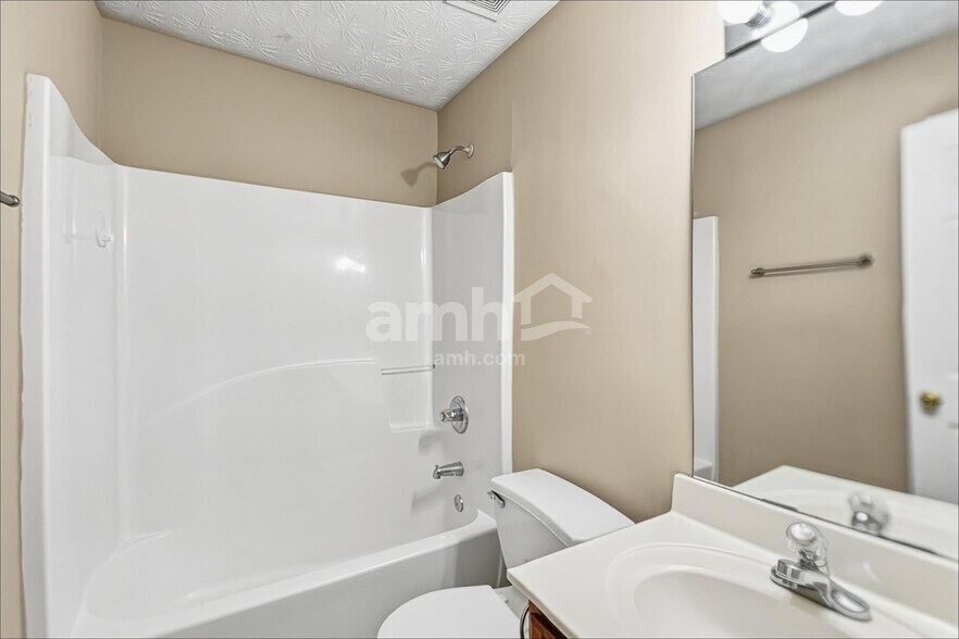 Building Photo - 2143 Andrewood Pl