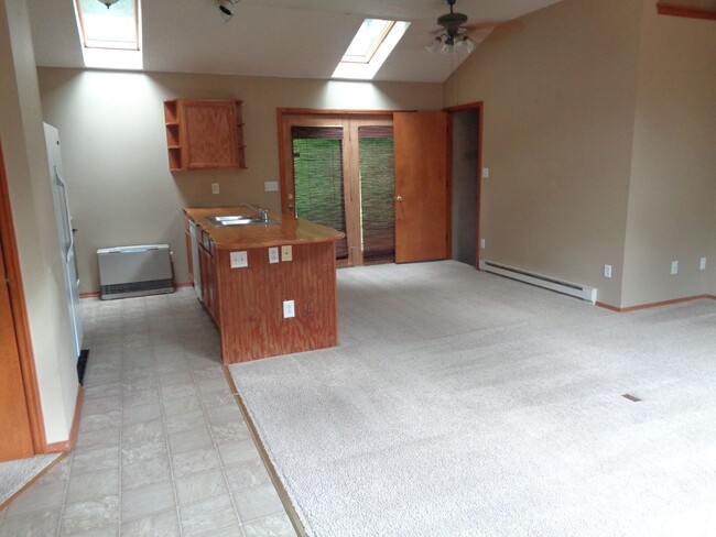 Building Photo - 417 Cobbs Creek Rd