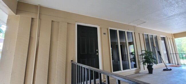 Building Photo - Hawthorne Reserves -  1bdrm/1bath