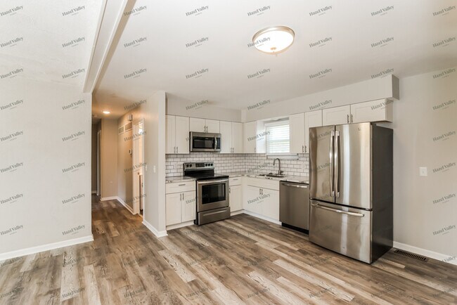 Building Photo - 613 St Jovite St