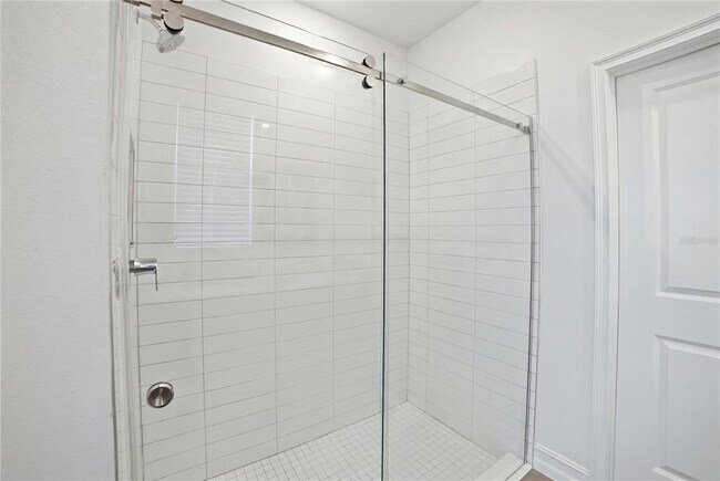 Building Photo - 11534 72nd Pl E