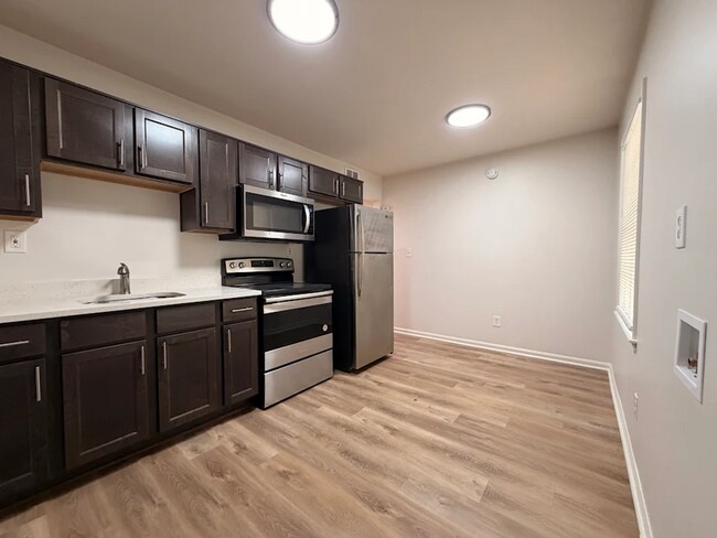 Building Photo - 1329 Watts Rd