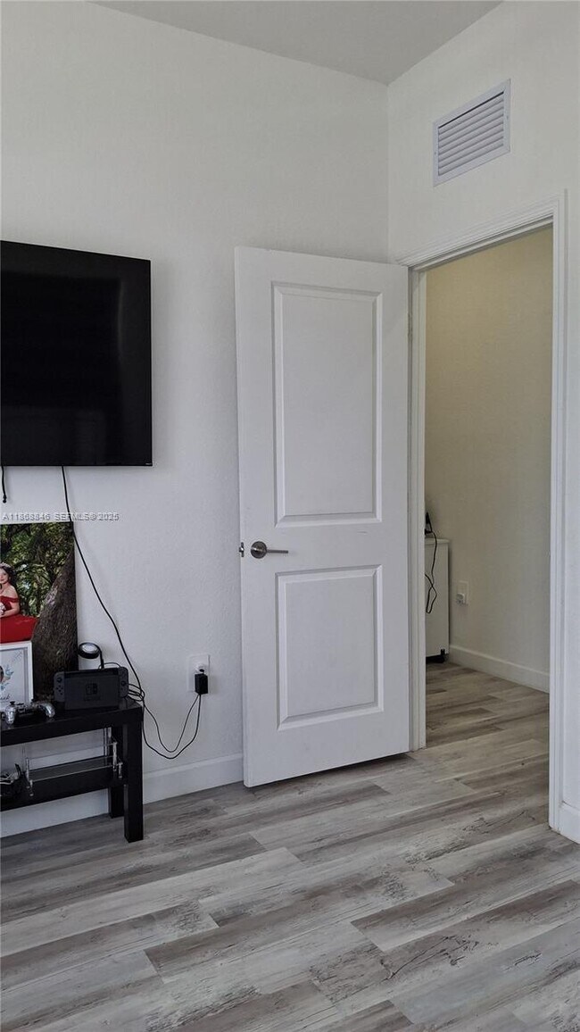 Building Photo - 26410 SW 148th Ct