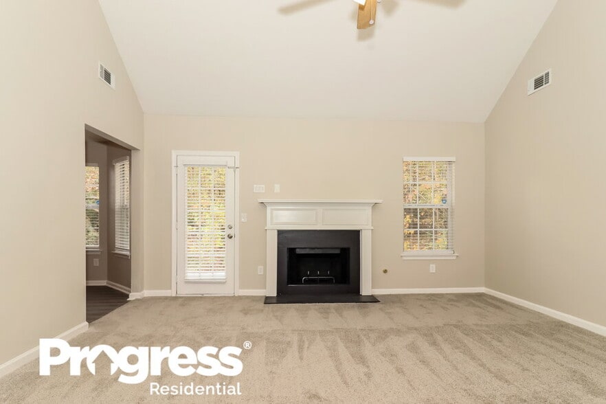 Building Photo - 3328 Metro Way SW