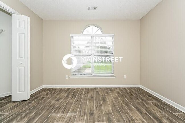 Building Photo - 3 Bedroom Pet-Friendly Home in Jonesboro, GA with Main Street Renewal