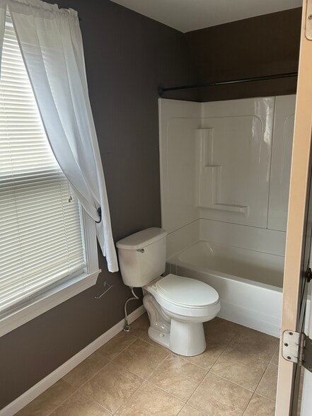 Upstairs full bath - 68 High St