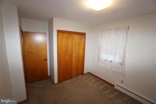 Building Photo - 135 Knoll Dr