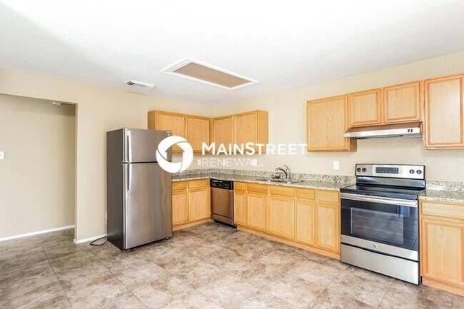 Building Photo - 3 Bedroom Pet-Friendly Home in San Antonio, TX with Main Street Renewal