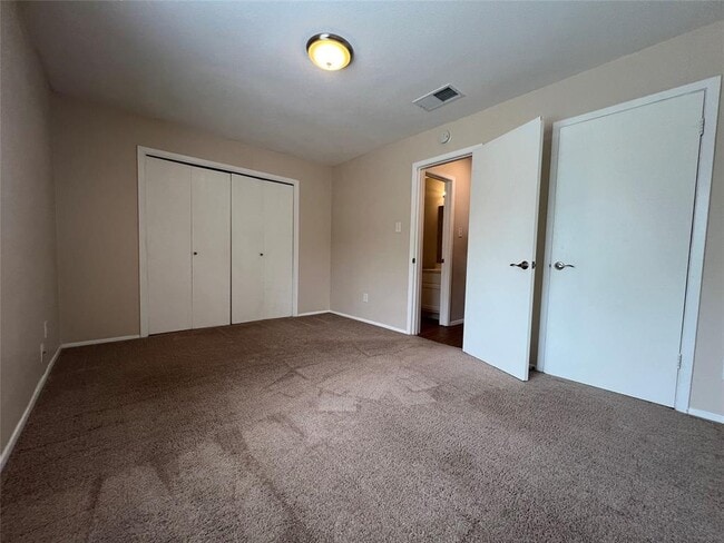 Building Photo - 12302 Alderbrook Dr